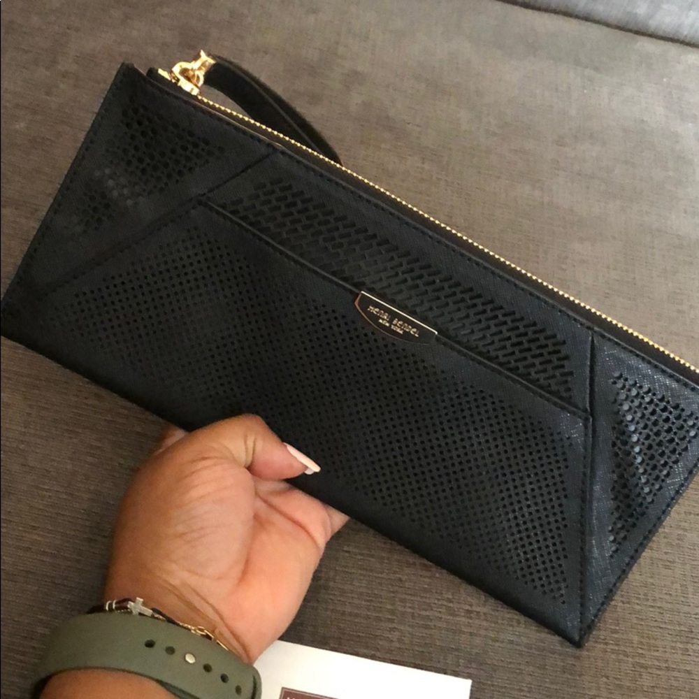 Black HENRI BENDEL CLUTCH
